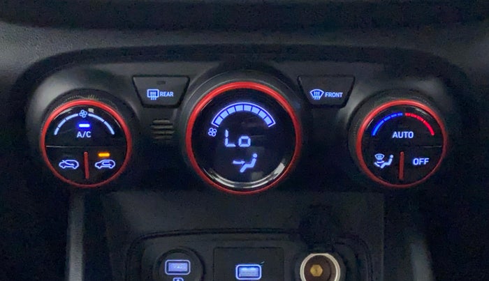 2020 Hyundai VENUE SX 1.0 TURBO IMT DUAL TONE SPORT, Petrol, Manual, 30,801 km, Automatic Climate Control