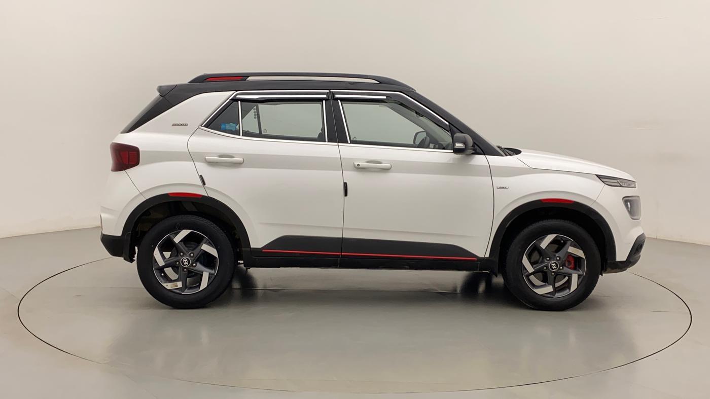 2020 Hyundai VENUE SX 1.0 TURBO IMT DUAL TONE SPORT, Petrol, Manual, 30,801 km, Right Side View