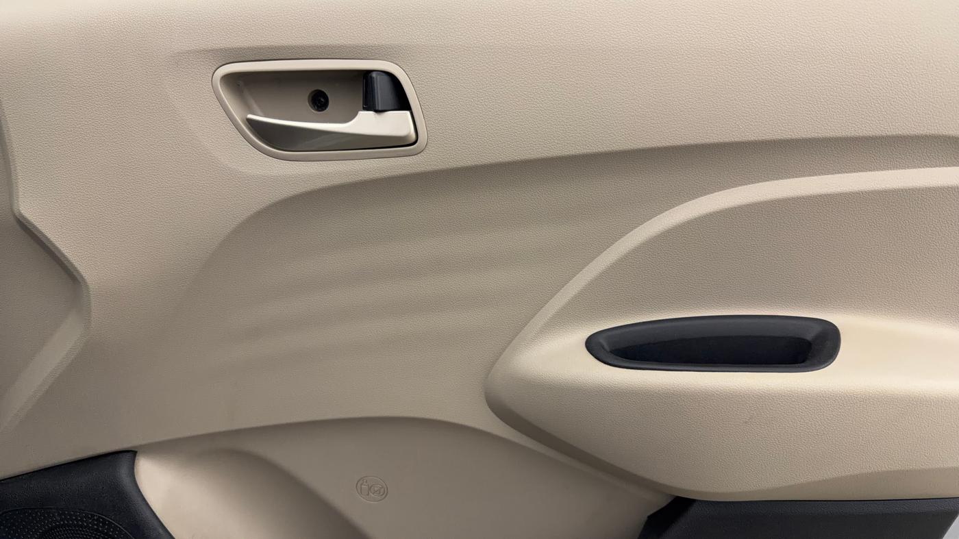 2020 Hyundai NEW SANTRO SPORTZ AMT, Petrol, Automatic, 28,298 km, Driver Side Door Panels Control