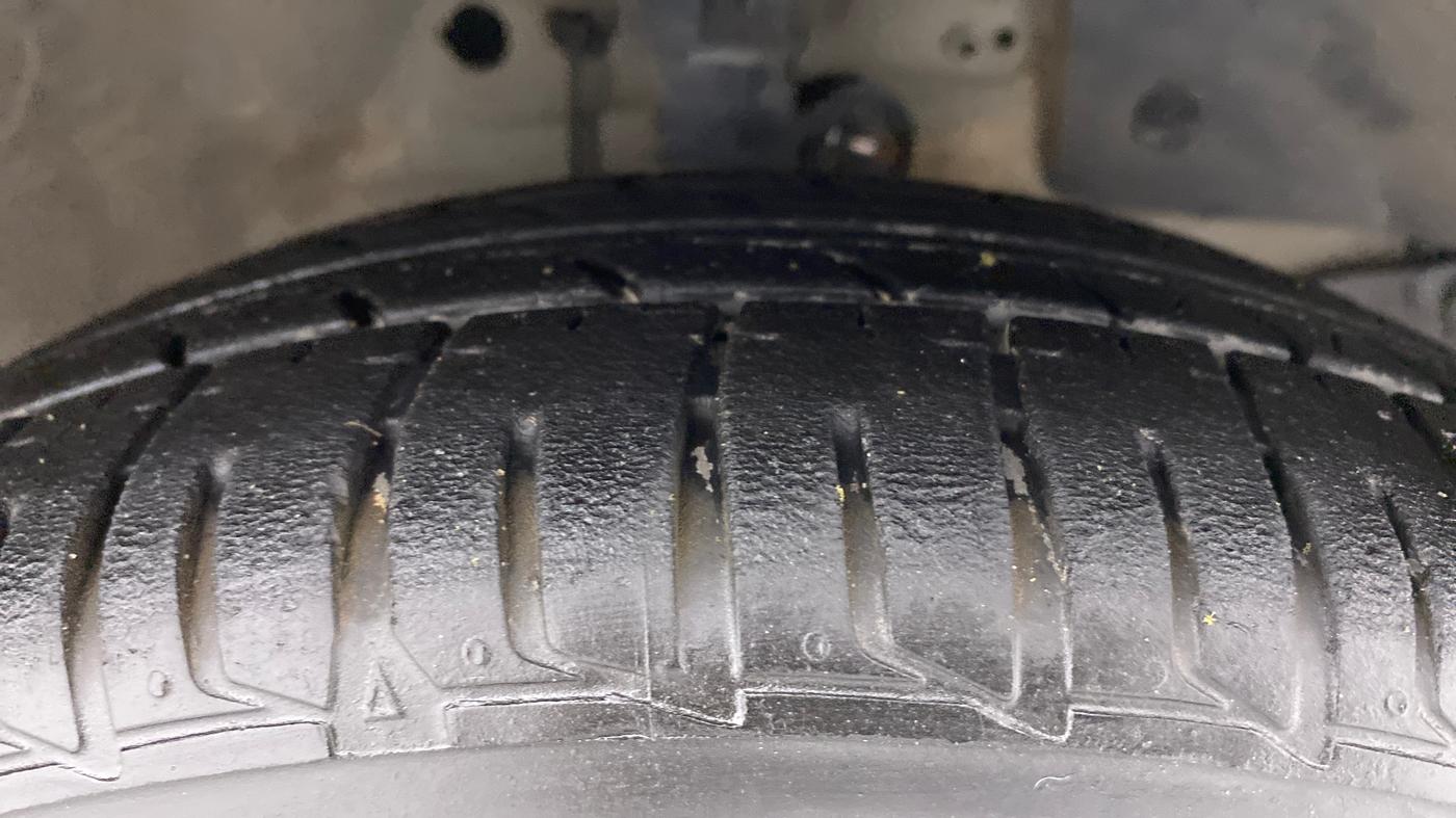 2015 Honda Amaze 1.2L I-VTEC S, Petrol, Manual, 85,862 km, Right Front Tyre Tread