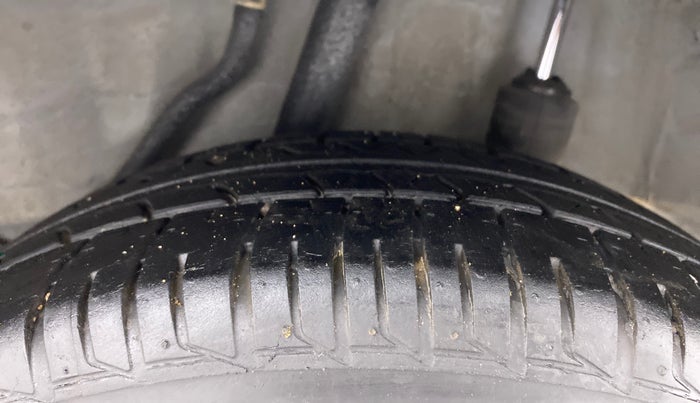 2015 Honda Amaze 1.2L I-VTEC S, Petrol, Manual, 85,862 km, Left Rear Tyre Tread