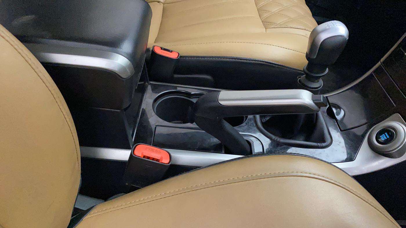 2020 Mahindra XUV500 W7, Diesel, Manual, 66,840 km, Gear Lever