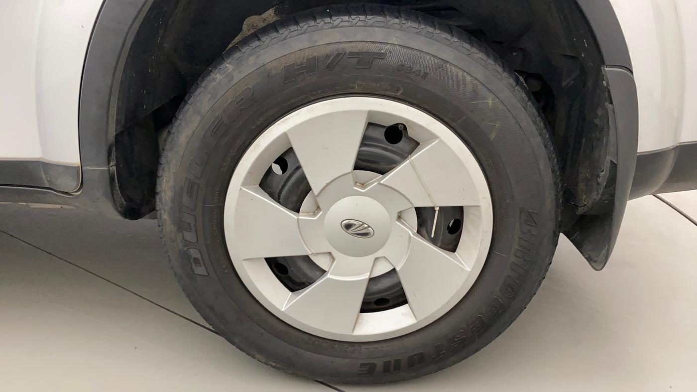 2020 Mahindra XUV500 W7, Diesel, Manual, 66,840 km, Left Rear Wheel
