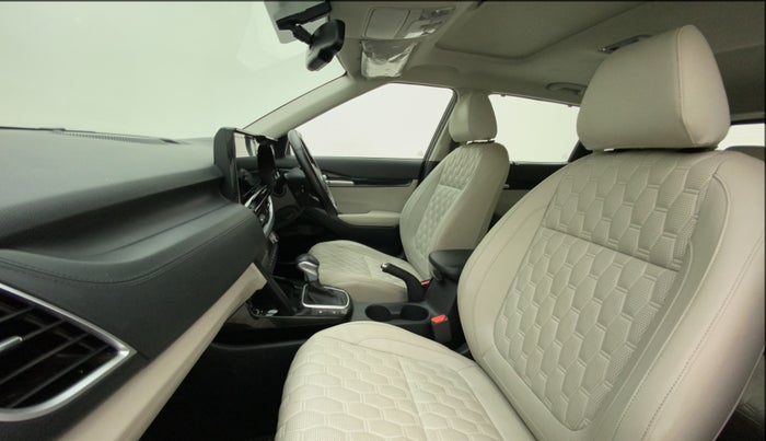2019 KIA SELTOS HTX PLUS AT1.5 DIESEL, Diesel, Automatic, 26,697 km, Right Side Front Door Cabin