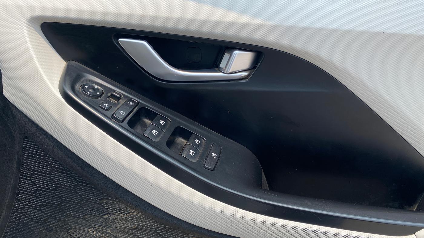2020 Hyundai Creta SX 1.5 PETROL, Petrol, Manual, 34,586 km, Driver Side Door Panels Control