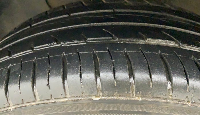 2017 Hyundai Elite i20 SPORTZ 1.2, Petrol, Manual, 73,928 km, Left Front Tyre Tread