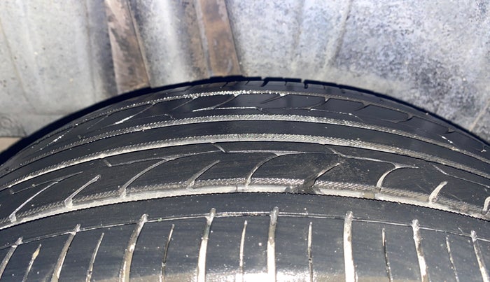2019 Maruti Ertiga ZXI SHVS, Petrol, Manual, 59,693 km, Right Rear Tyre Tread