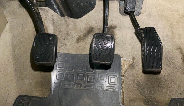 2019 Maruti Ertiga ZXI SHVS, Petrol, Manual, 59,693 km, Pedals