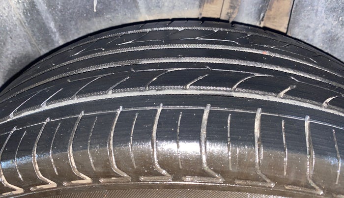 2019 Maruti Ertiga ZXI SHVS, Petrol, Manual, 59,693 km, Left Rear Tyre Tread
