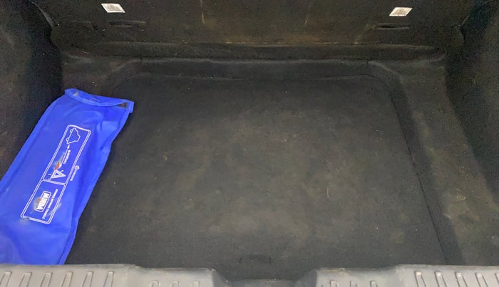 2021 Tata ALTROZ XM PLUS PETROL, Petrol, Manual, 1,21,098 km, Boot Inside