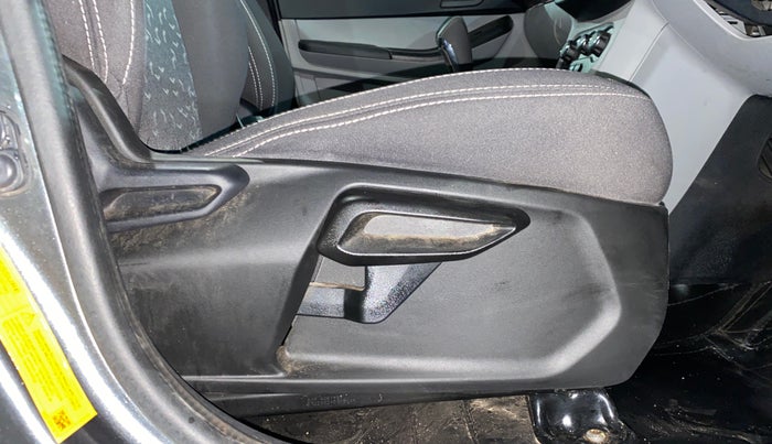 2023 Tata Tiago XTA PETROL, CNG, Automatic, 31,046 km, Driver Side Adjustment Panel