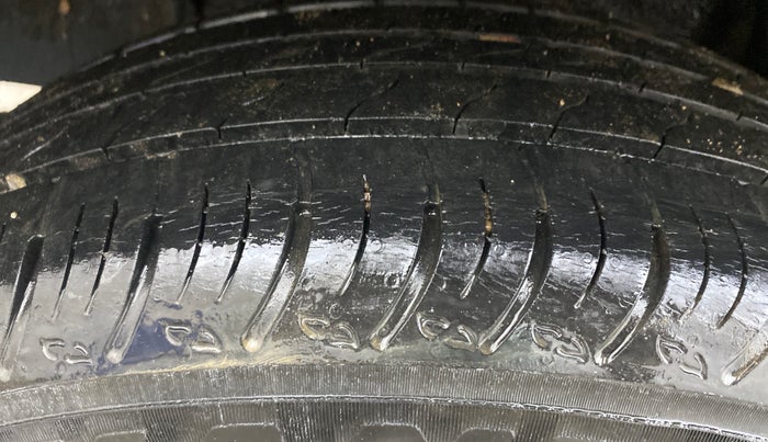 2021 Renault Kiger RXT (O) AMT, Petrol, Automatic, 32,409 km, Right Rear Tyre Tread