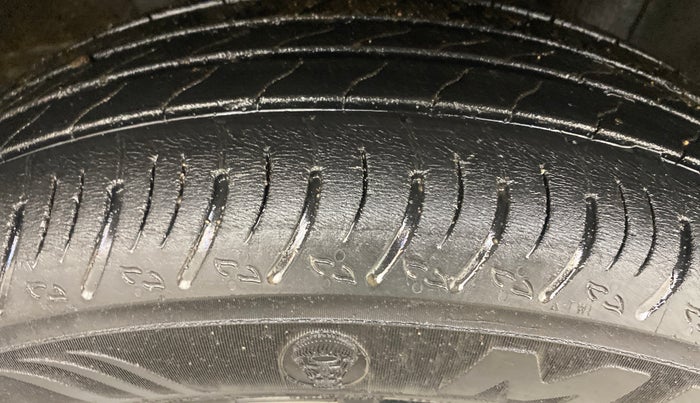 2021 Renault Kiger RXT (O) AMT, Petrol, Automatic, 32,409 km, Right Front Tyre Tread