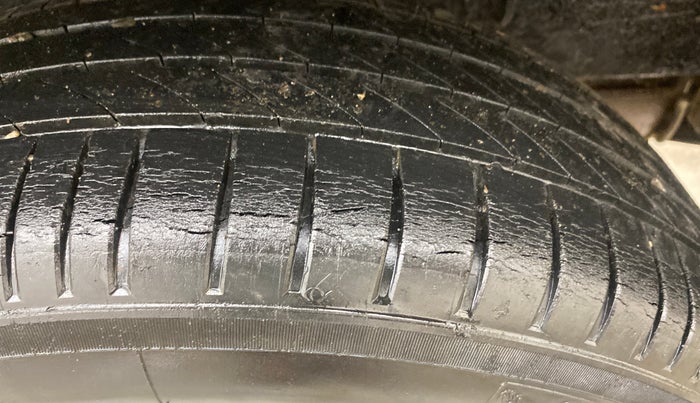 2021 Renault Kiger RXT (O) AMT, Petrol, Automatic, 32,409 km, Left Rear Tyre Tread