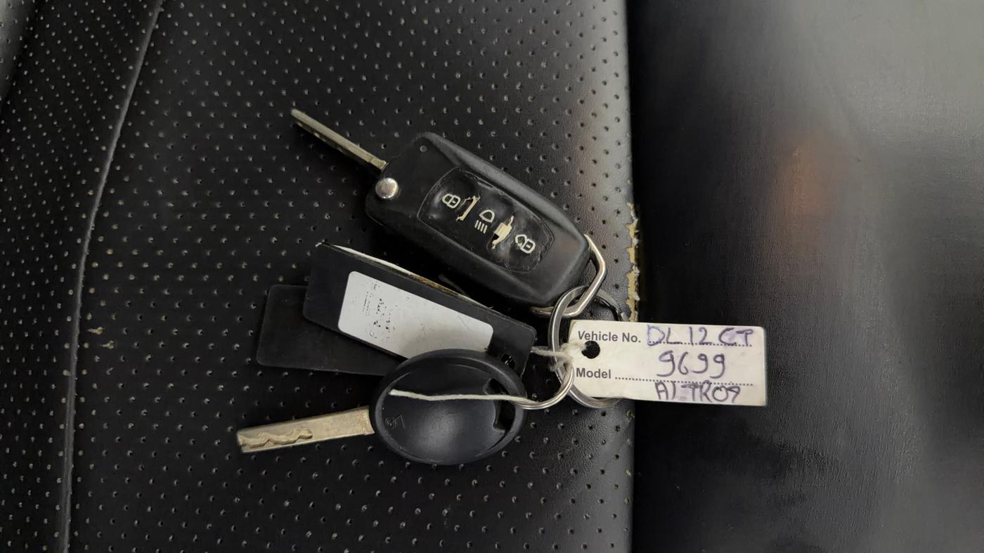 2021 Tata ALTROZ XE PETROL, Petrol, Manual, 67,546 km, Key Close Up