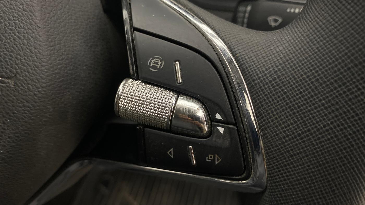 2022 Skoda KUSHAQ ACTIVE 1.0L TSI MT, Petrol, Manual, 22,097 km, Adaptive Cruise Control
