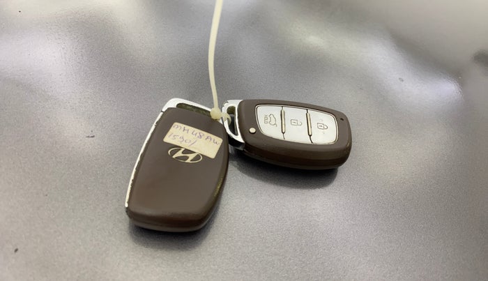 2017 Hyundai Creta SX PLUS 1.6 PETROL, Petrol, Manual, 71,305 km, Key Close Up