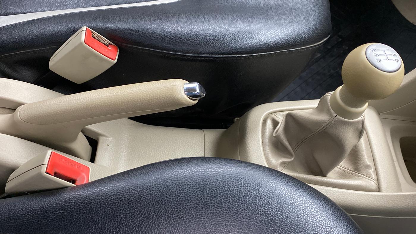 2012 Maruti Swift Dzire VXI, Petrol, Manual, 63,839 km, Gear Lever