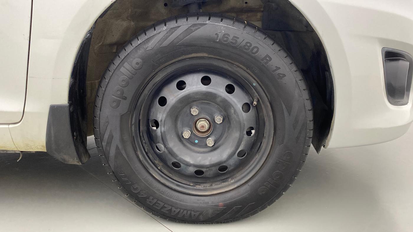 2012 Maruti Swift Dzire VXI, Petrol, Manual, 63,839 km, Right Front Wheel
