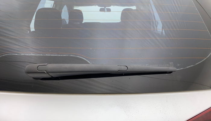 2023 Mahindra XUV700 AX 5 P MT 5 STR, Petrol, Manual, 26,910 km, Rear Wiper