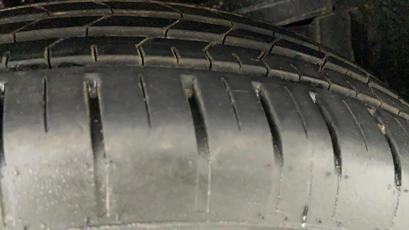 2022 Maruti Baleno SIGMA PETROL 1.2, Petrol, Manual, 4,296 km, Right Front Tyre Tread