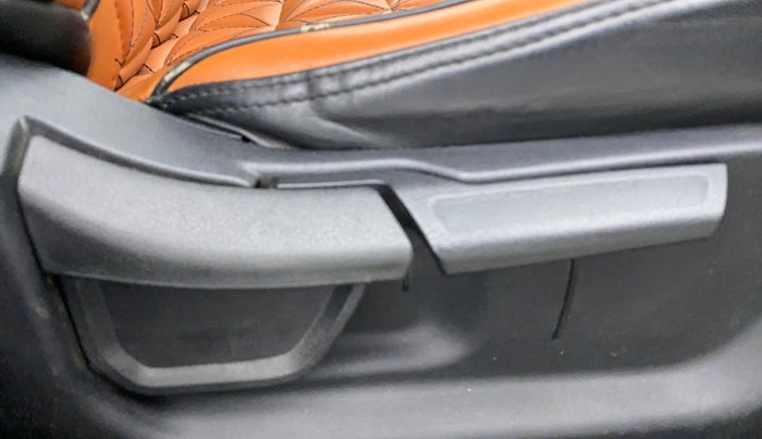 2021 Hyundai NEW I20 SPORTZ 1.2 AT, Petrol, Automatic, 34,660 km, Driver Side Adjustment Panel