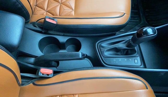 2021 Hyundai NEW I20 SPORTZ 1.2 AT, Petrol, Automatic, 34,660 km, Gear Lever