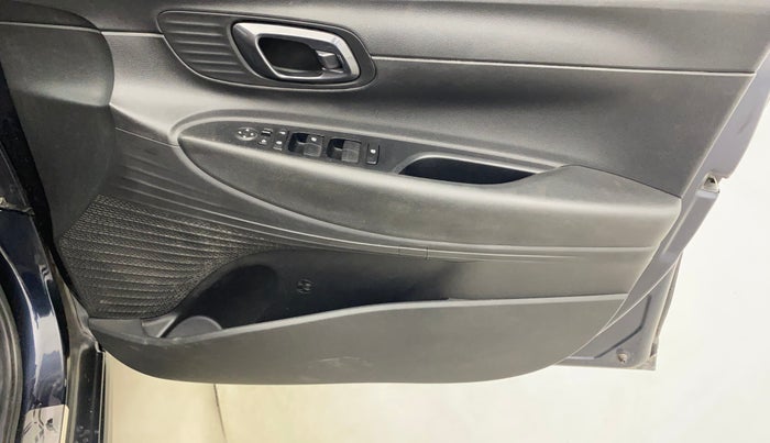 2021 Hyundai NEW I20 SPORTZ 1.2 AT, Petrol, Automatic, 34,660 km, Driver Side Door Panels Control