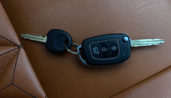 2021 Hyundai NEW I20 SPORTZ 1.2 AT, Petrol, Automatic, 34,660 km, Key Close Up