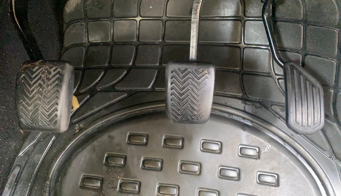 2016 Toyota Etios G, Petrol, Manual, 1,45,498 km, Pedals