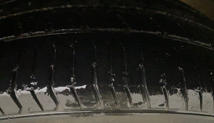 2016 Toyota Etios G, Petrol, Manual, 1,45,498 km, Left Front Tyre Tread