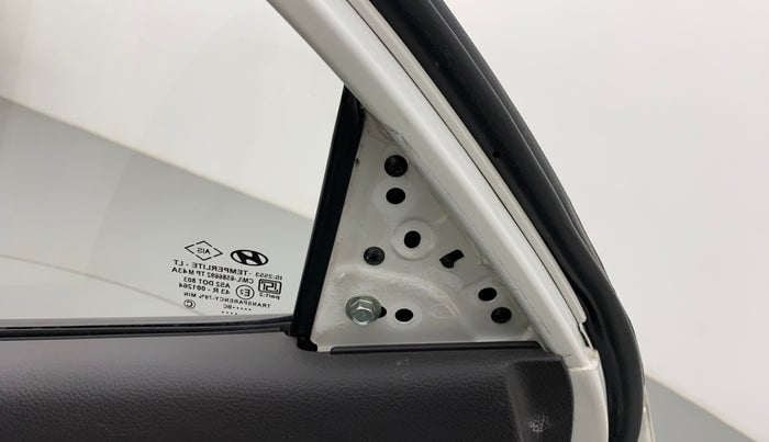 2012 Hyundai Eon D-LITE, Petrol, Manual, 33,961 km, Right rear door - Trim damaged