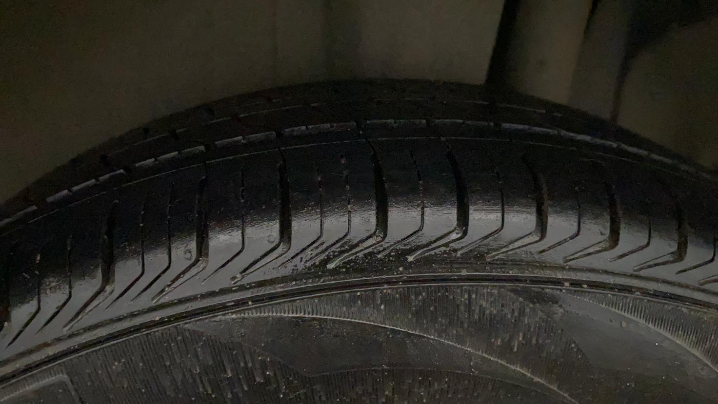 2016 Maruti S Cross ZETA 1.3, Diesel, Manual, 75,177 km, Left Rear Tyre Tread
