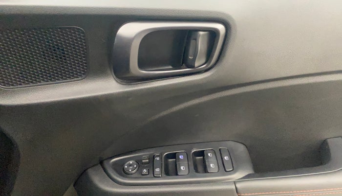 2024 Hyundai VENUE N LINE N6 1.0 TURBO DCT, Petrol, Automatic, 32,039 km, Driver Side Door Panels Control