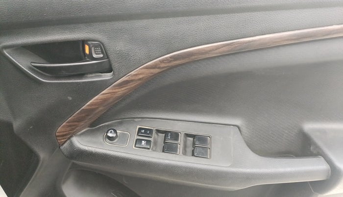 2023 Maruti BREZZA LXI SMART HYBRID, CNG, Manual, 80,327 km, Driver Side Door Panels Control