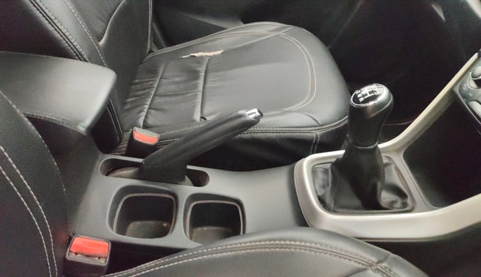 2017 Maruti S Cross ZETA 1.3, Diesel, Manual, 1,30,158 km, Gear Lever
