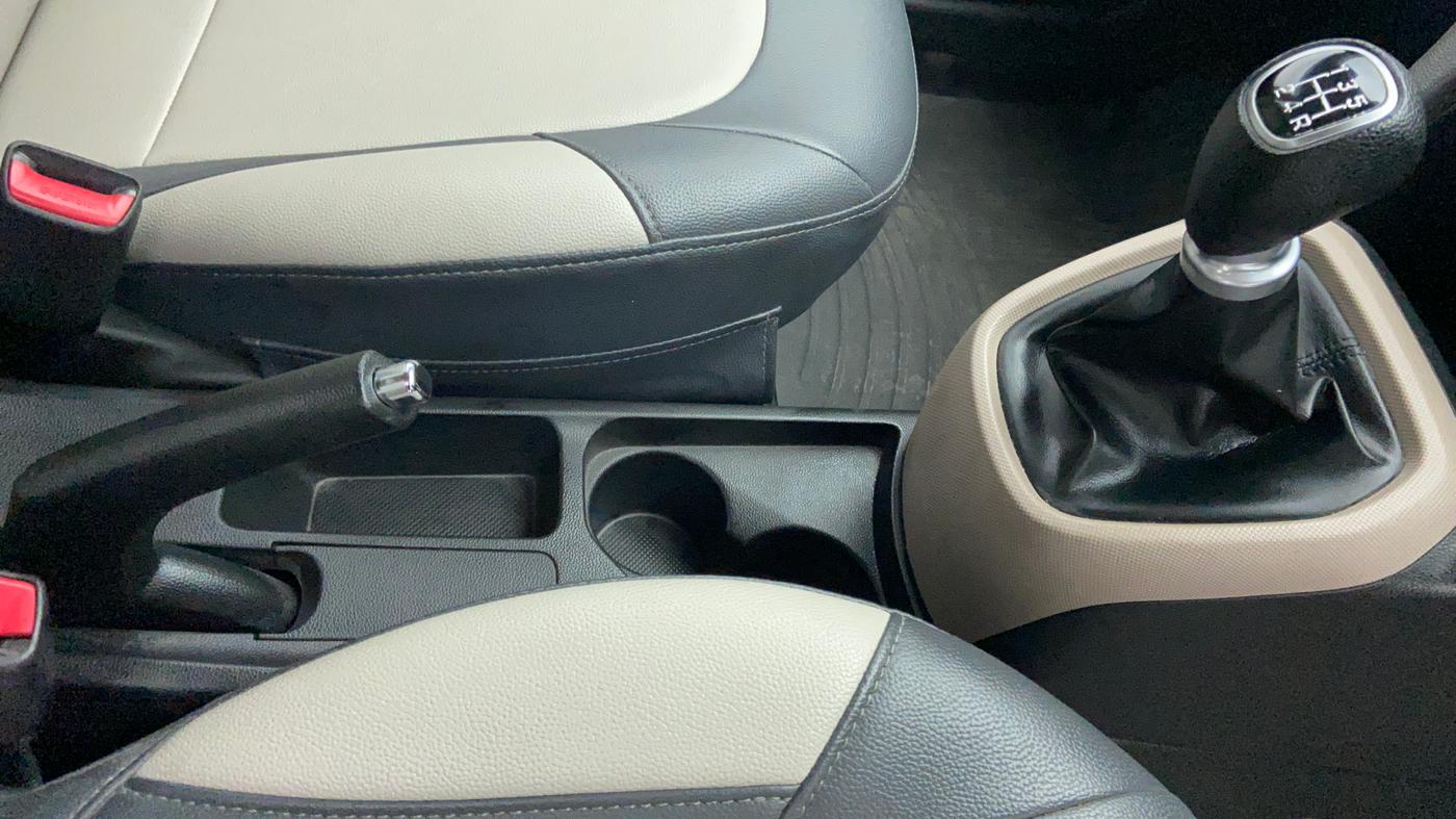 2019 Hyundai Grand i10 SPORTZ 1.2 KAPPA VTVT, Petrol, Manual, 22,011 km, Gear Lever