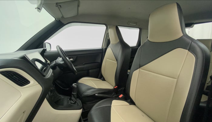 2019 Maruti New Wagon-R VXI (O) 1.0, Petrol, Manual, 31,216 km, Right Side Front Door Cabin