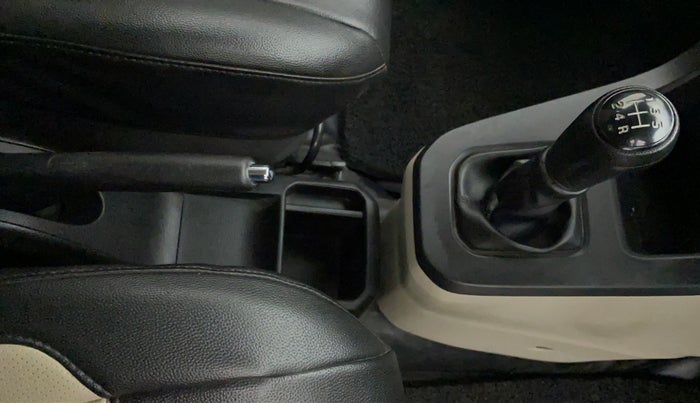 2019 Maruti New Wagon-R VXI (O) 1.0, Petrol, Manual, 31,216 km, Gear Lever