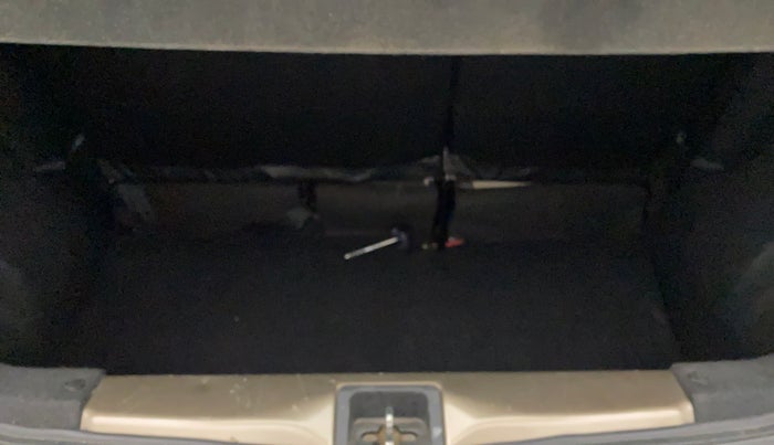 2019 Maruti New Wagon-R VXI (O) 1.0, Petrol, Manual, 31,216 km, Boot Inside