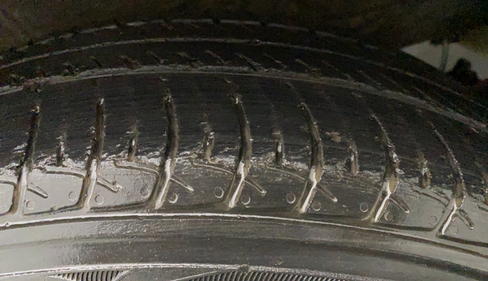2019 Maruti New Wagon-R VXI (O) 1.0, Petrol, Manual, 31,216 km, Left Front Tyre Tread