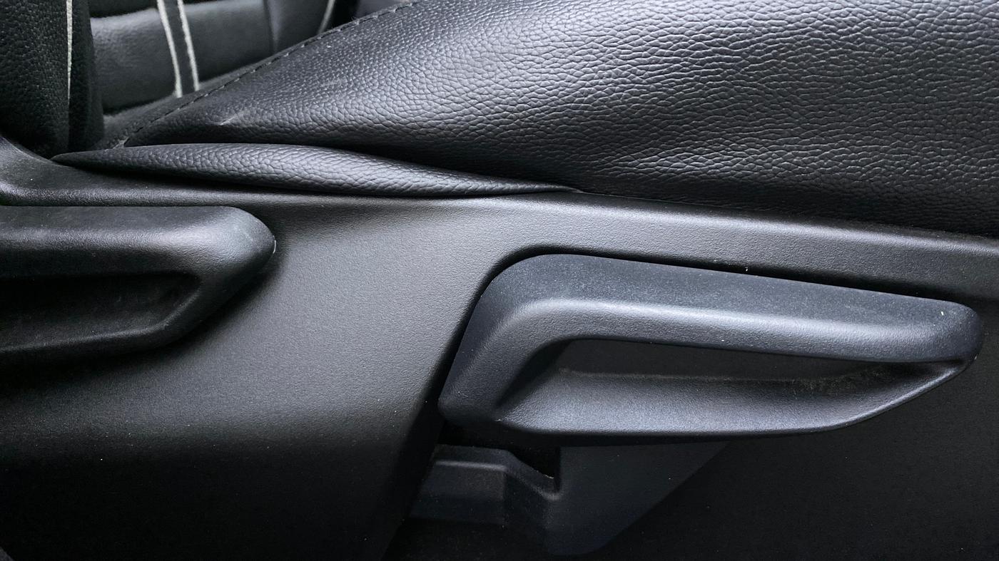 2021 Tata Tiago XZ+ 1.2 Revotron, Petrol, Manual, 11,227 km, Driver Side Adjustment Panel