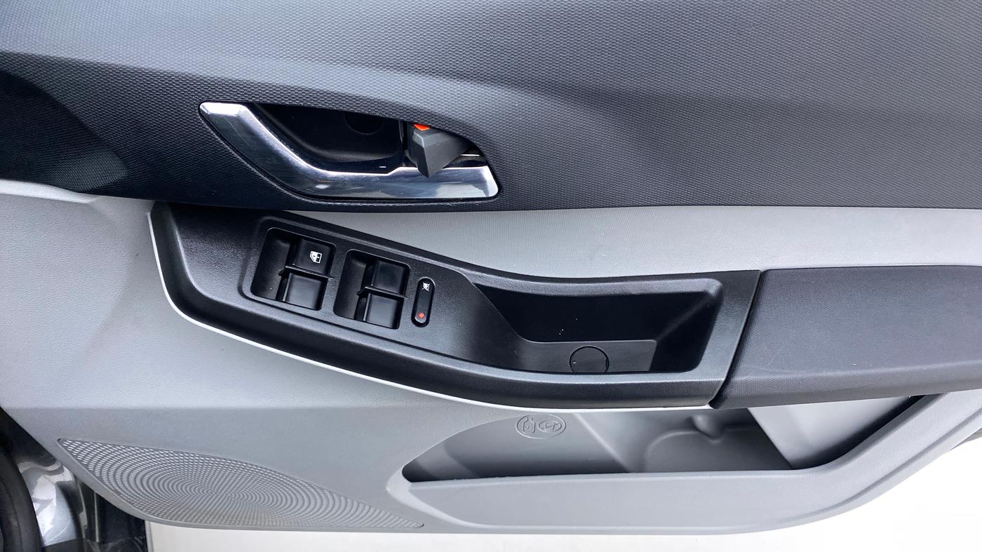 2021 Tata Tiago XZ+ 1.2 Revotron, Petrol, Manual, 11,227 km, Driver Side Door Panels Control