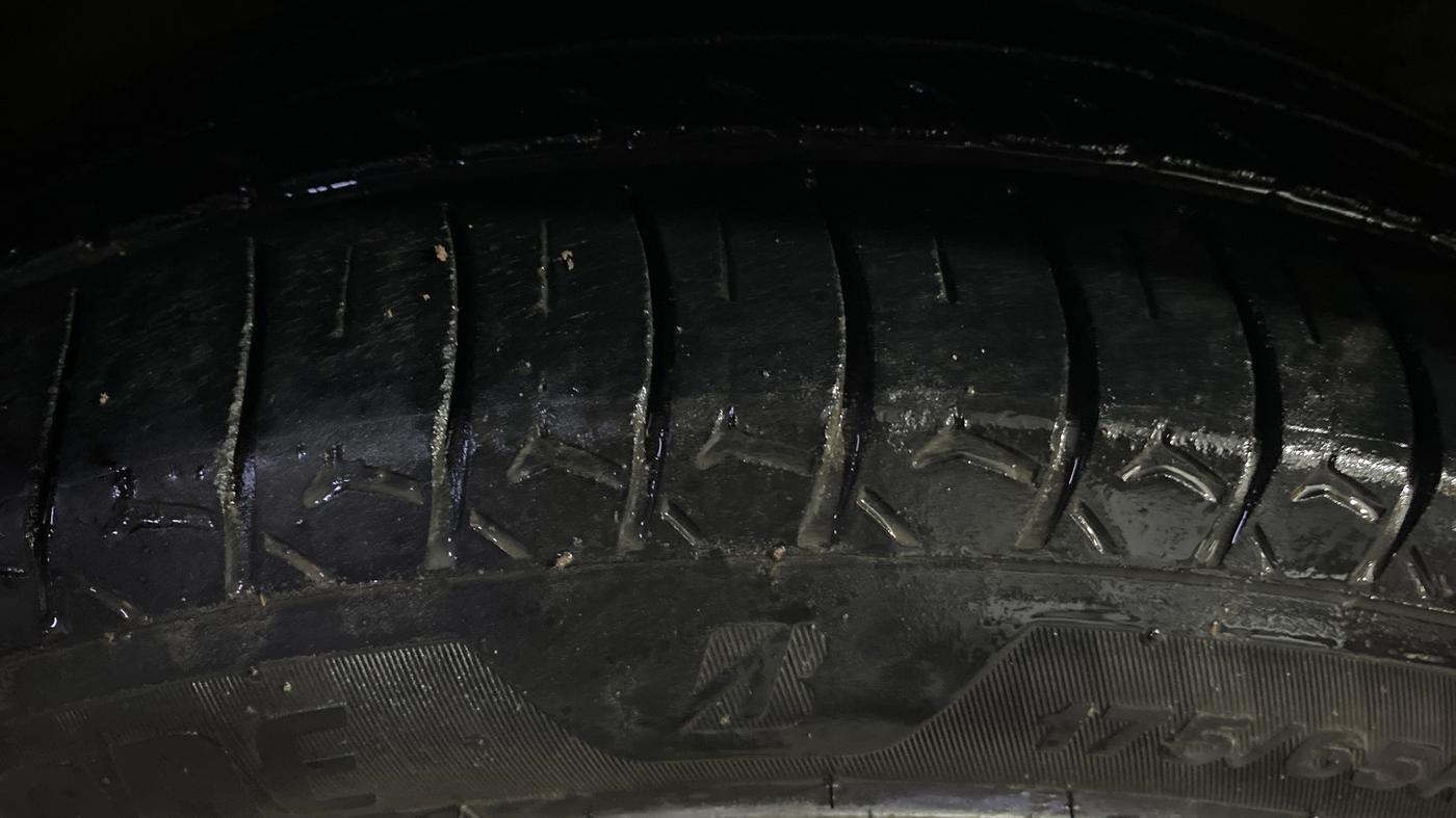 2014 Honda City 1.5L I-VTEC V MT, Petrol, Manual, 1,10,502 km, Left Front Tyre Tread