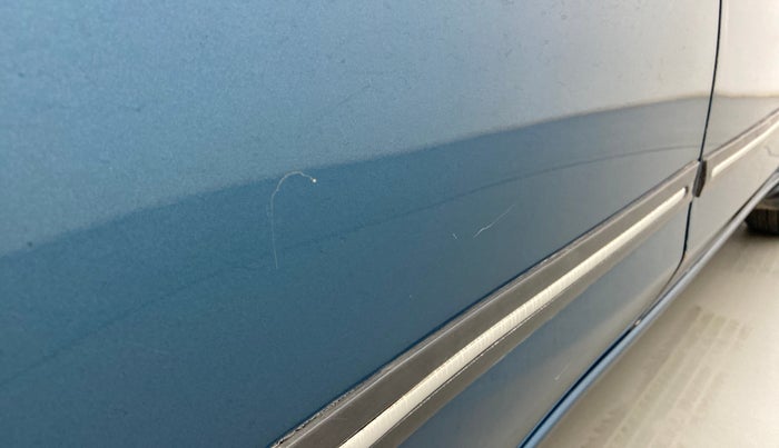 2018 Nissan Micra XL (O) CVT, Petrol, Automatic, 1,03,845 km, Right rear door - Minor scratches