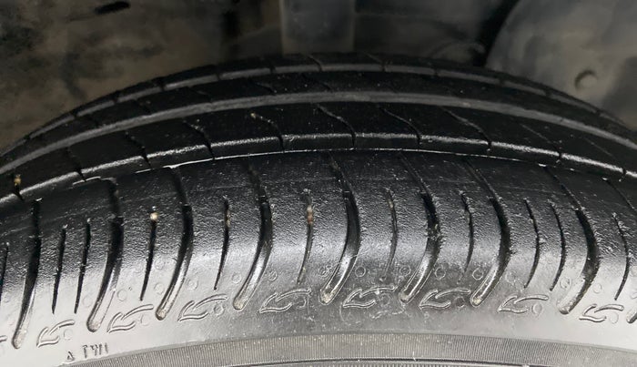 2018 Nissan Micra XL (O) CVT, Petrol, Automatic, 1,03,845 km, Right Front Tyre Tread