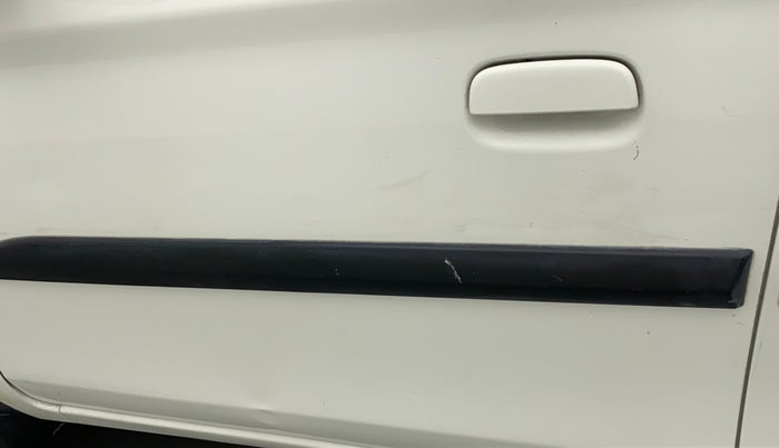 2020 Maruti Alto VXI, Petrol, Manual, 25,190 km, Front passenger door - Slightly dented