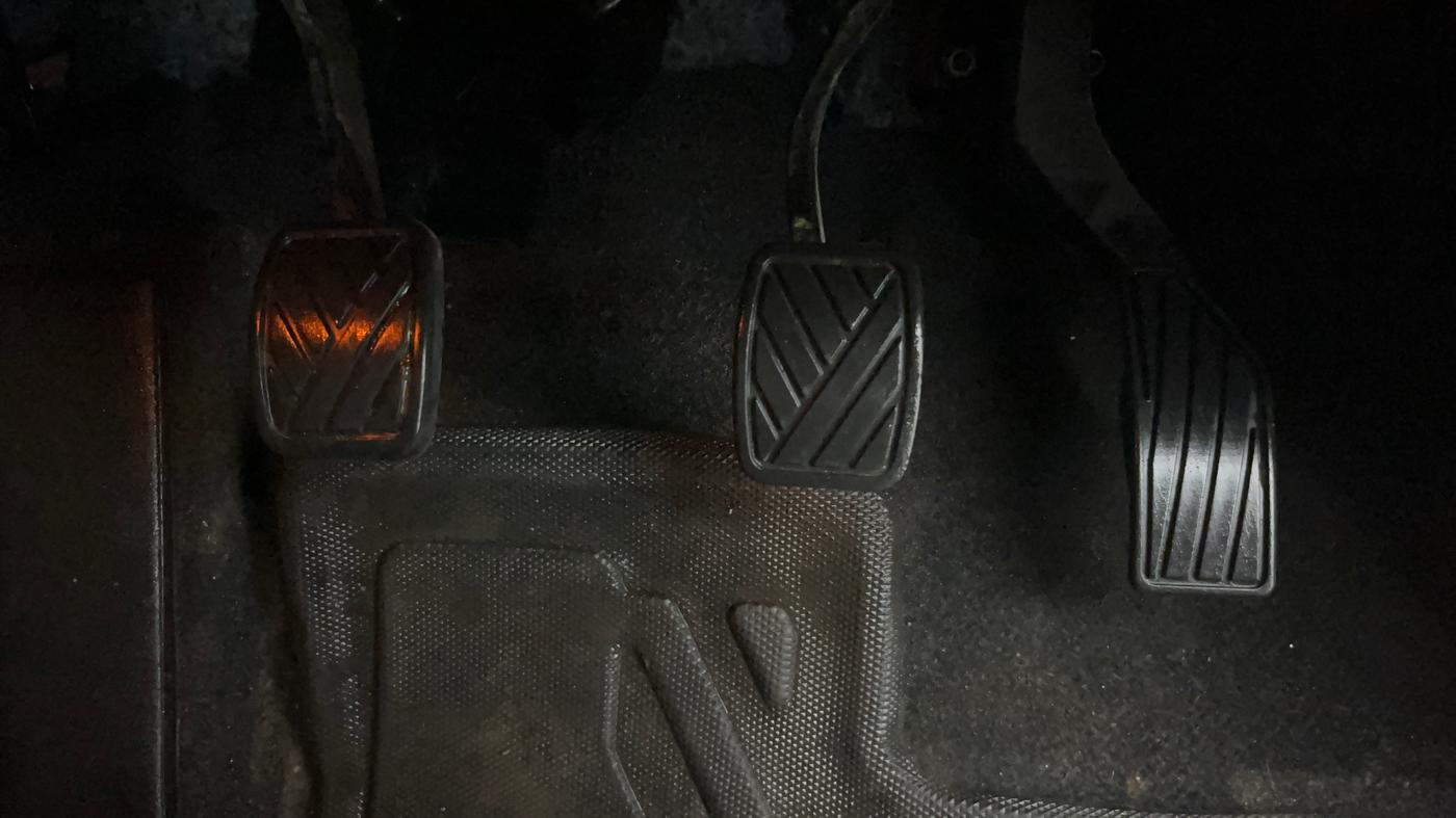 2023 Maruti Grand Vitara DELTA SMART HYBRID, Petrol, Manual, 47,451 km, Pedals