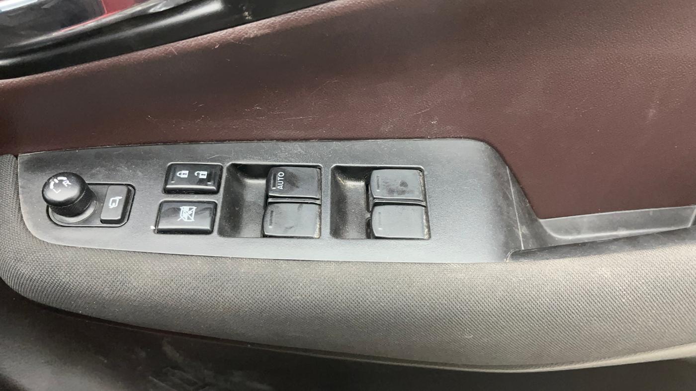 2023 Maruti Grand Vitara DELTA SMART HYBRID, Petrol, Manual, 47,451 km, Driver Side Door Panels Control