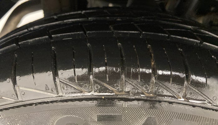 2020 Maruti Alto LXI, Petrol, Manual, 5,802 km, Right Rear Tyre Tread